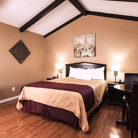 Tri-Valley Inn & Suites Плезантон Экстерьер фото